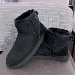 UGG Classic Mini boots